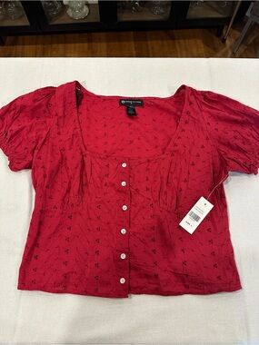 Fashion to Figure Crimson Button-Front Puff Sleeve Blouse